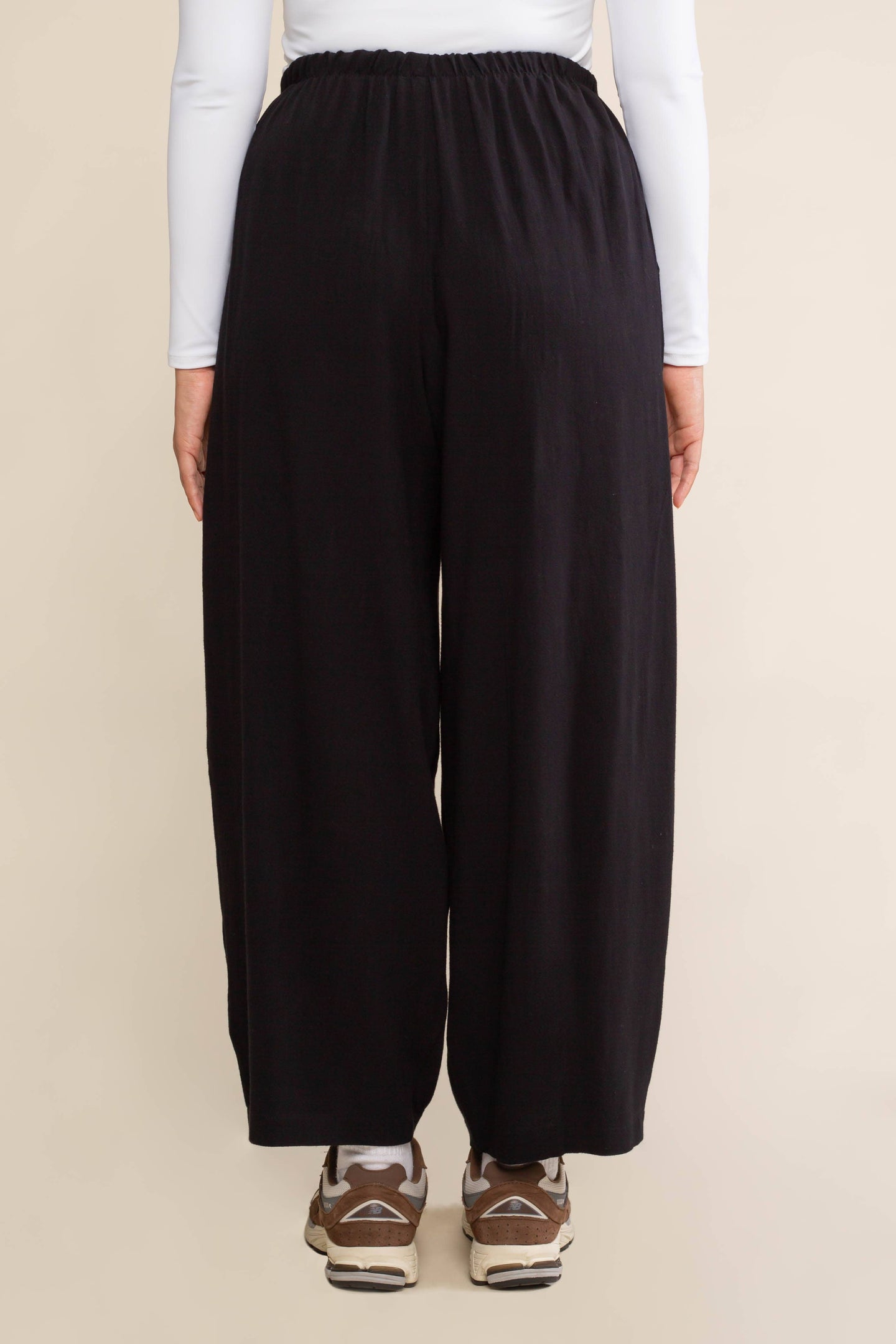 Sloane Linen Lantern Pant | Mid Rise Barrel Black